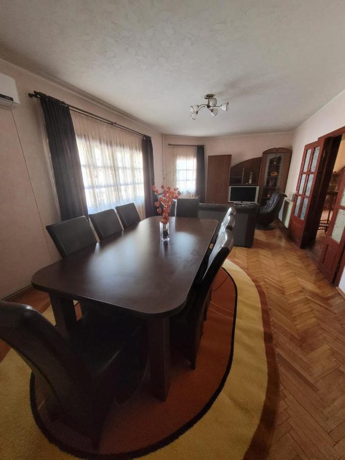 Villa Casa Basu à Băile Herculane Extérieur photo